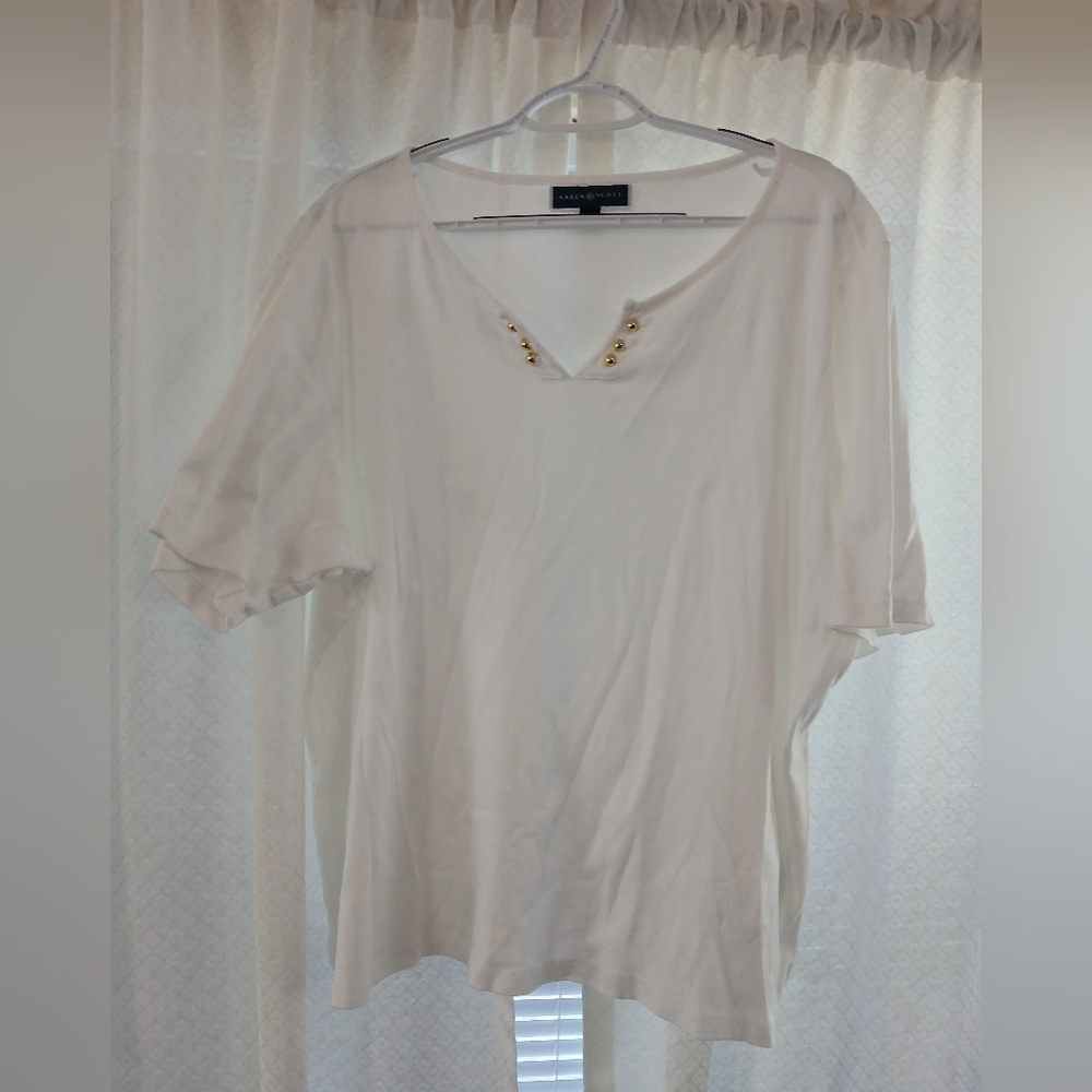 Karen Scott White 3X Top with Gold Buttons